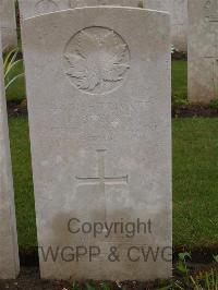 Etaples Military Cemetery - Bryant, Peter